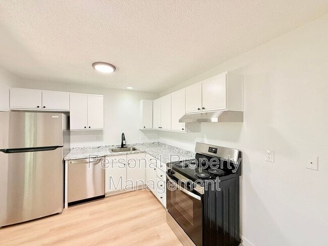 Building Photo - 7422 NE Hazel Dell Ave Unit 12