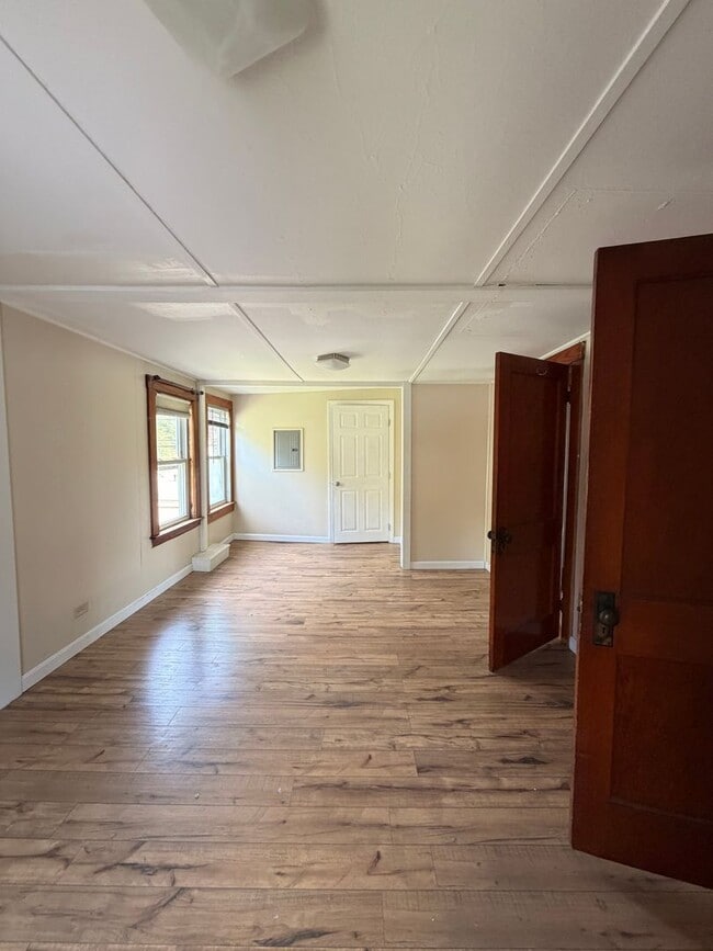 Building Photo - 133 State Rd Unit 3