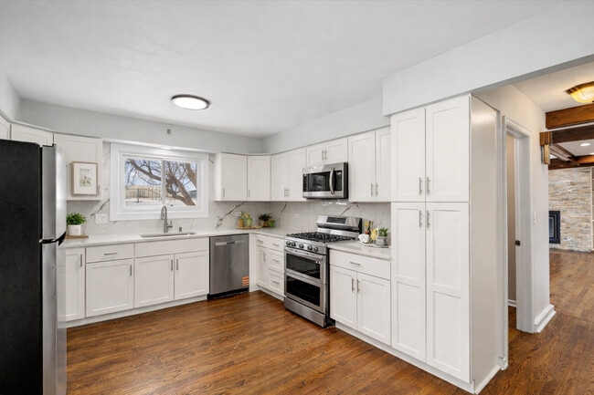 Photo - 931 Canterbury Dr