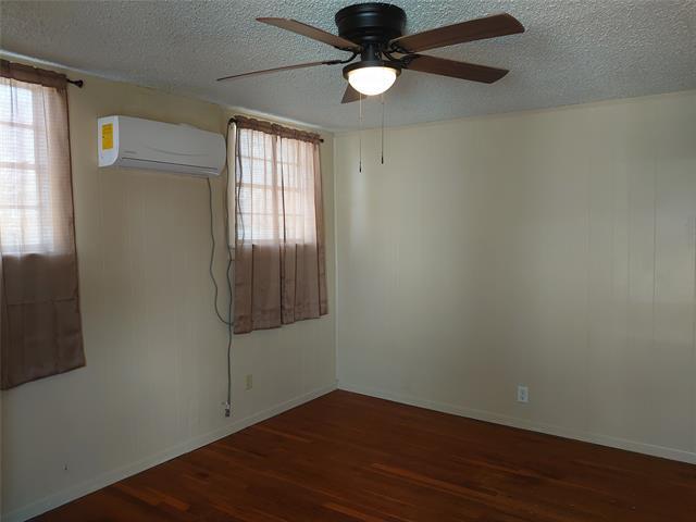 Photo - 418 Amarillo St