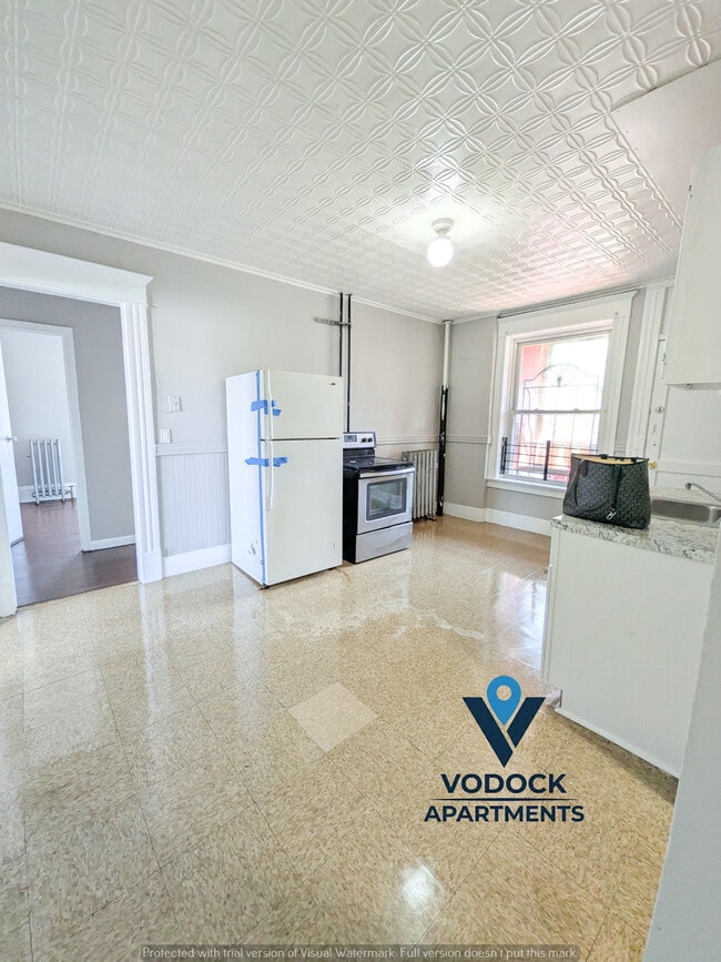 Photo - 168 Essex St