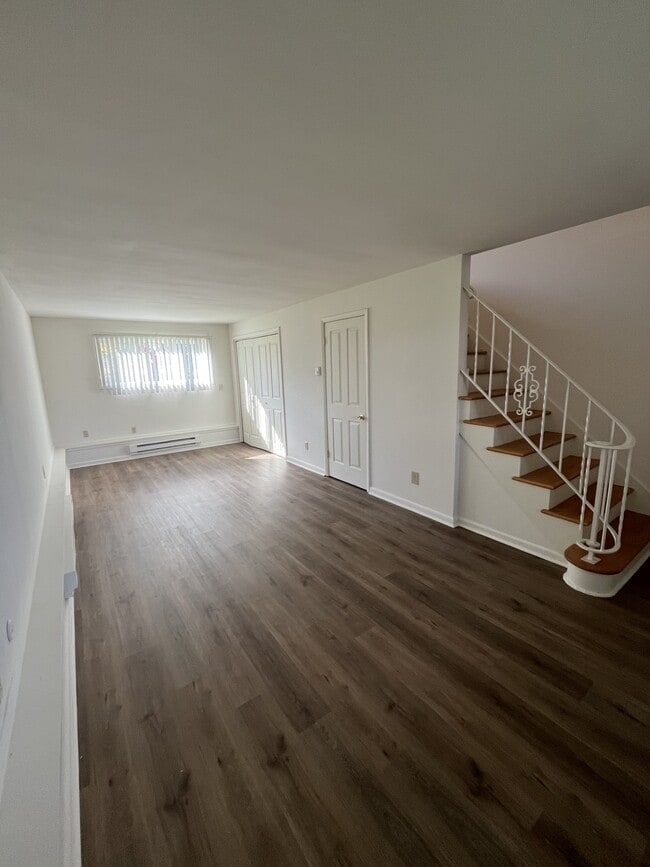 Photo - Longbranch Park Apartments