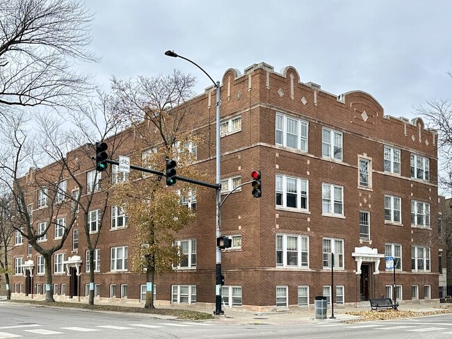 Photo - 2010 W Grace St Apartment Unit J06W