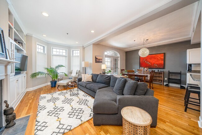 Building Photo - 233 Monroe St Unit 4N