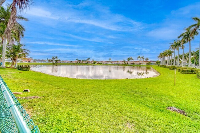 Photo - 15950 SW 71st Terrace