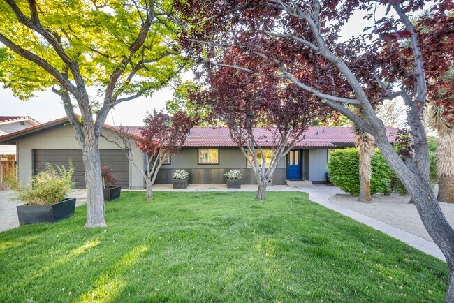 Photo - 2655 Parkway Dr