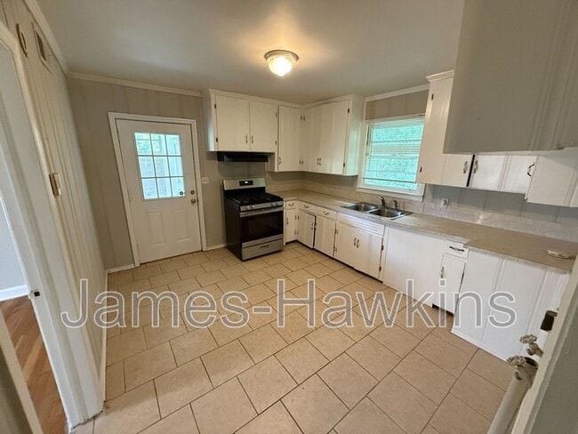 Photo - 3554 Cambridge Rd