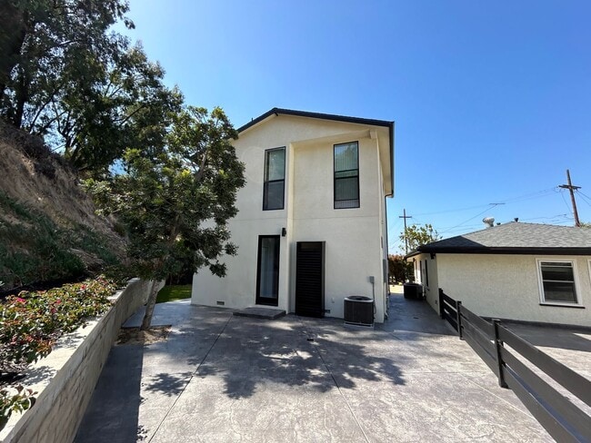 Photo - Newly Built 4 bedroom house!