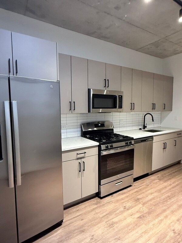 760 N Hudson Ave Unit 720