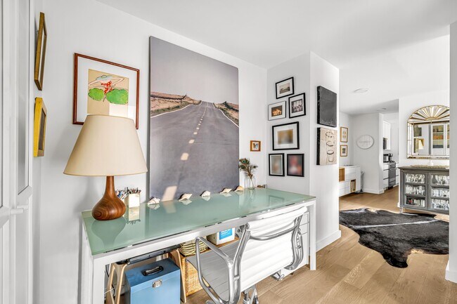 Photo - 40 E 94th St