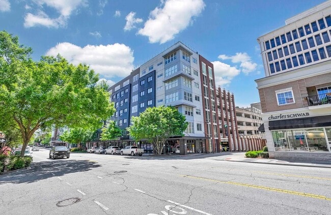 Building Photo - COMING SOON! Fully Furnished Condo