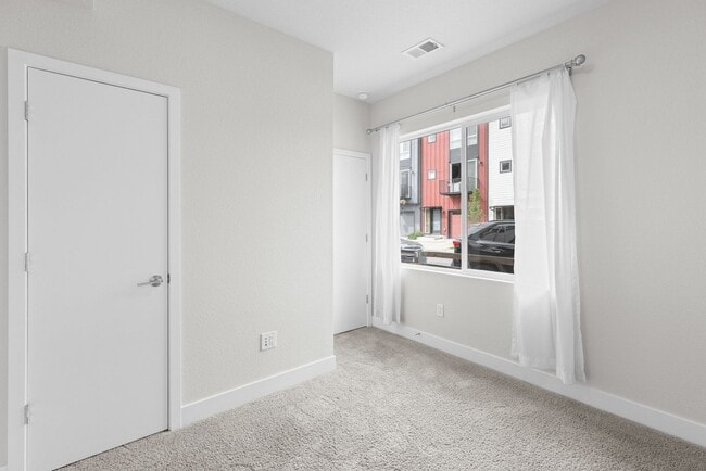 Photo - 1072 Eaton St