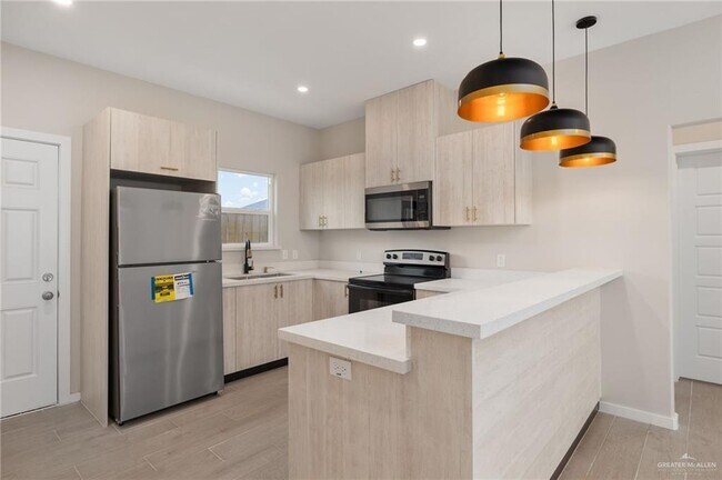 Photo - 9 Northwestern Ave Unit 2