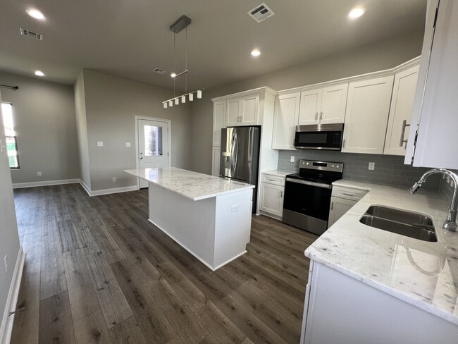 Photo - 113 Firethorn Dr