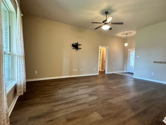 Photo - 3 bed 2 bath