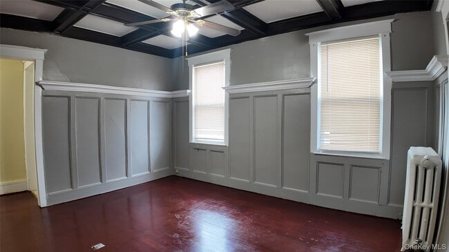 Building Photo - 8 Morris Crescent Unit 2