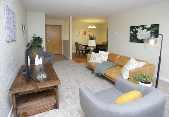 Photo - Miller Hill Manor