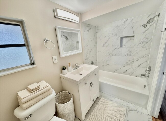 Photo - 609 NW 7th Ct