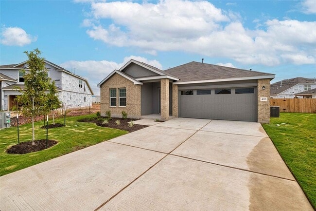 416 Escondido Cir