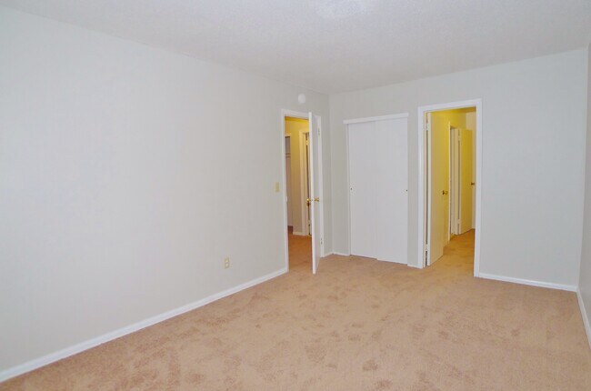 Photo - Cortland Park Apartments