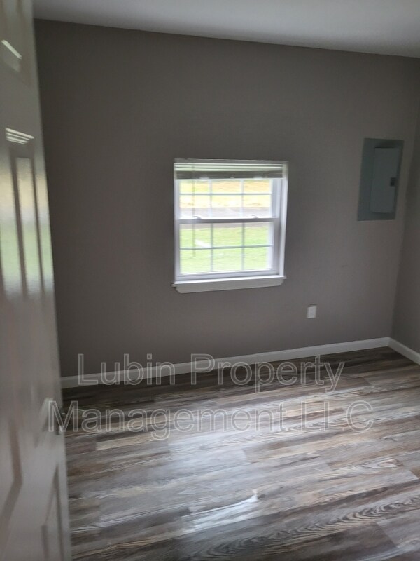 Photo - 217 Ingle Ave Unit A