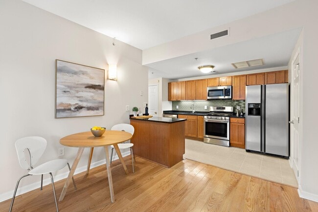 Photo - 143 Morgan St Unit 7E