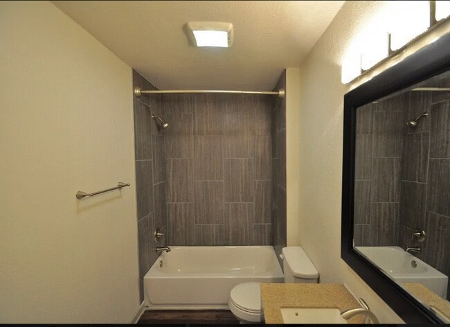 Photo - 4115 Douglas Ave Unit 102