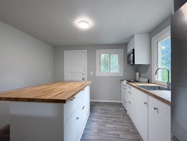 Photo - 12060 10th Ave S