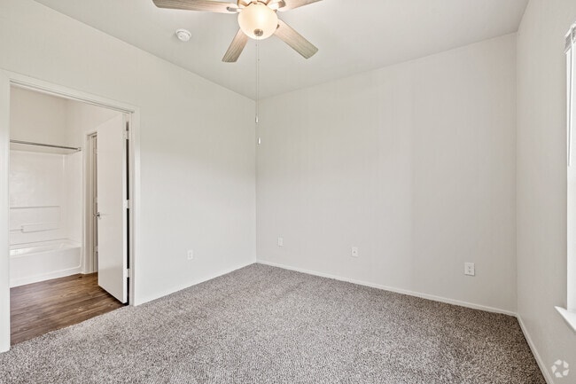 2BR, 2BA - 900SF - 1st Bedroom