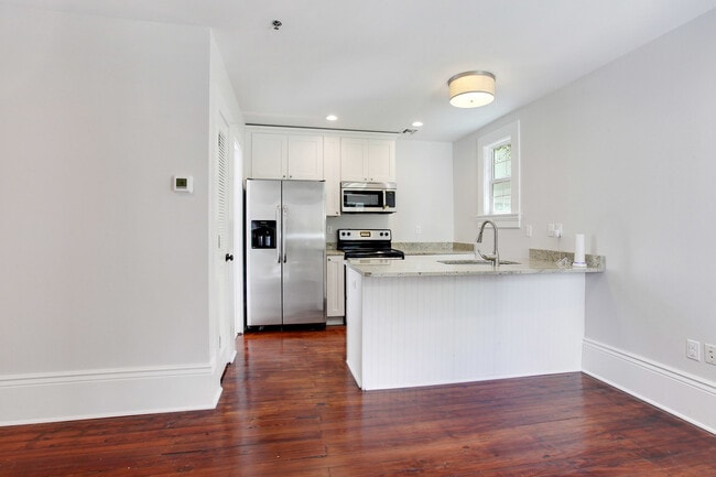 Photo - 1BR In Gorgeous Newly Restored Garden District Mansion Unidad #7