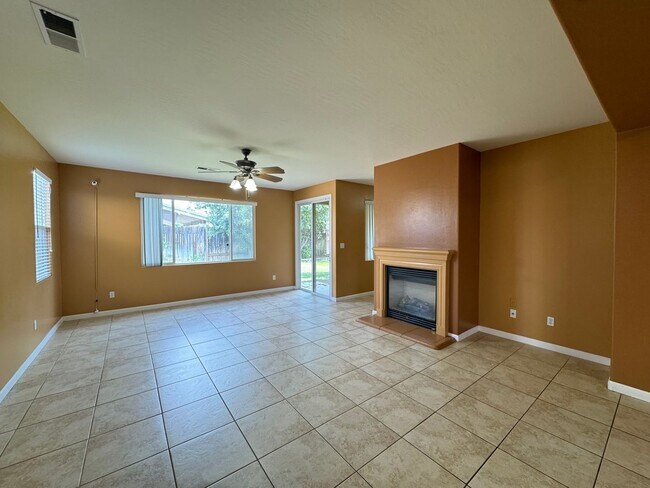 5306 Challenger Ave