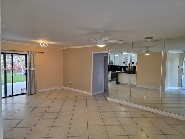 Photo - 7921 NW 12th St
