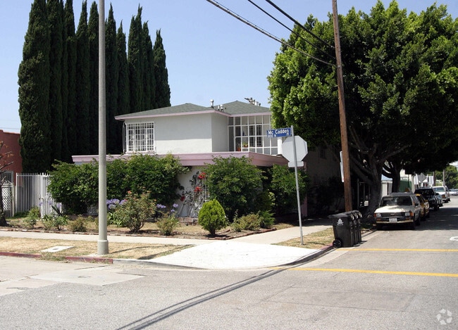 Building Photo - 859 N McCadden Pl