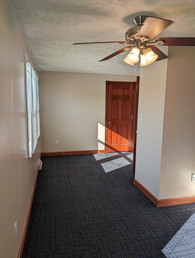 Photo - 318 W College St Unit Apt 1