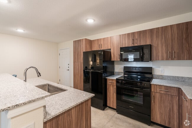 2BR, 2BA - 999SF - Kitchen - Market Place at Liberty Crossing