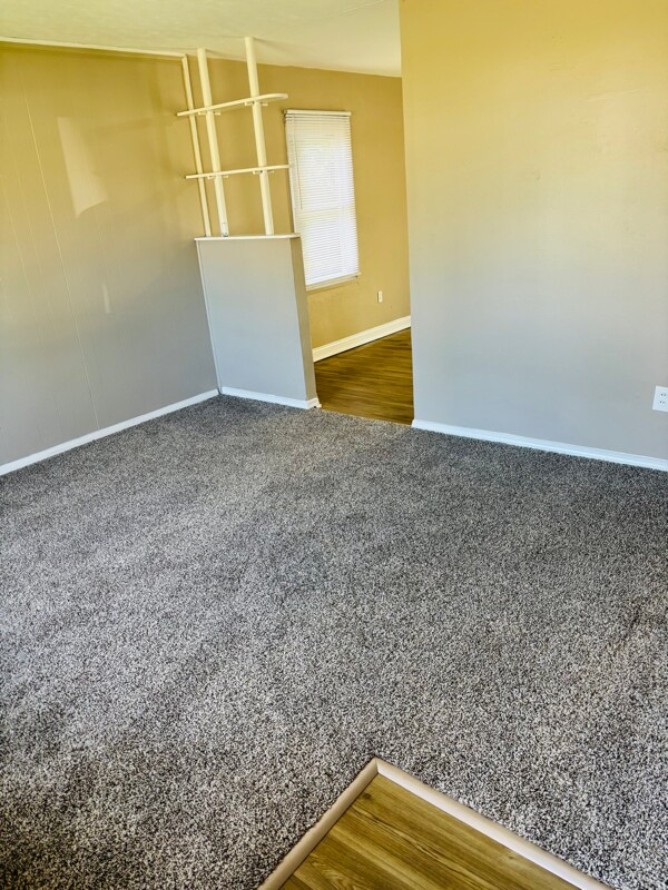 Photo - 2949 Laverne Dr House