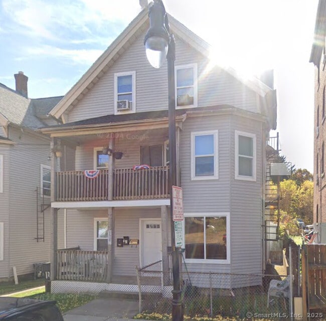 Building Photo - 178 Broad St Unit 2