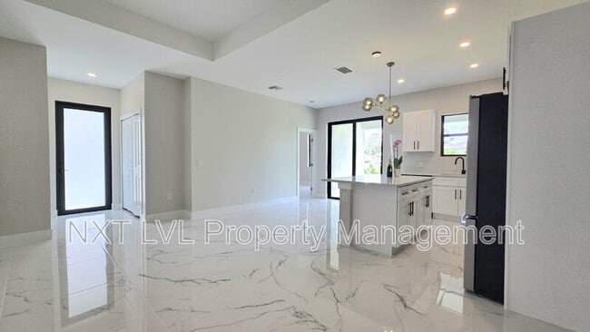 Photo - 702 Hightower Ave S