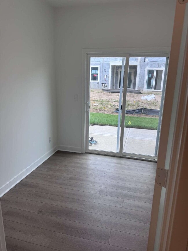 Photo - "Chic & Spacious 3-Bed Condo with Granite Elegance in Fishers!"