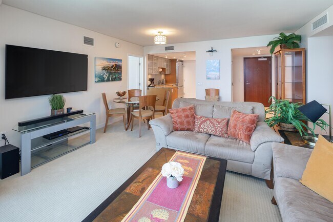 Photo - 1177 Queen St