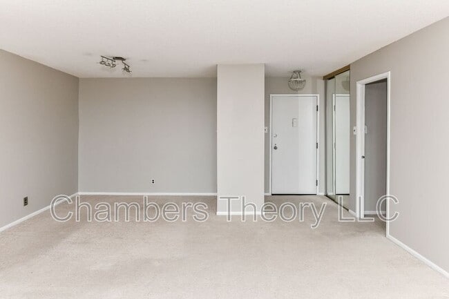 Photo - 205 Yoakum Pkwy Unit #1803
