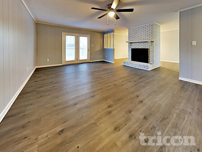 Photo - 605 Colorado Ct