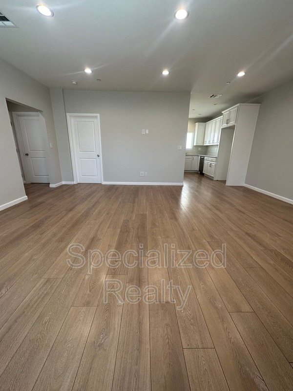 Photo - 6221 Elmer Ave