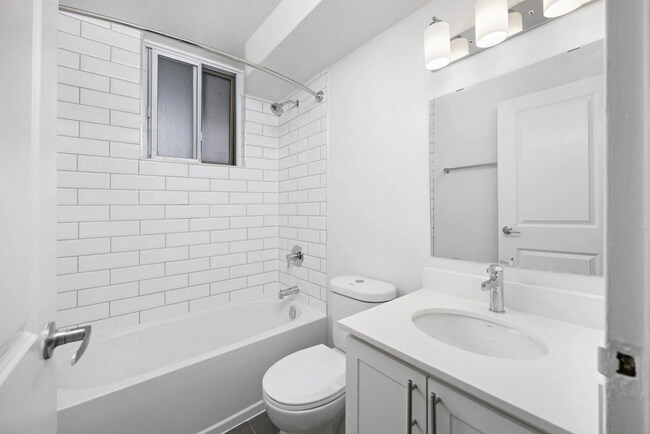 Photo - 150 Market St