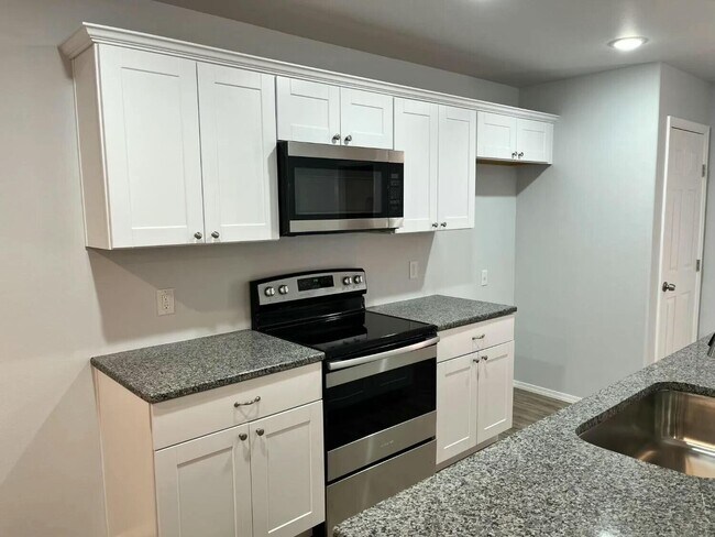 Photo - 8419 10th Pl