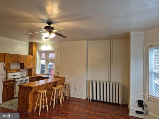 Photo - 4610 Chester Ave