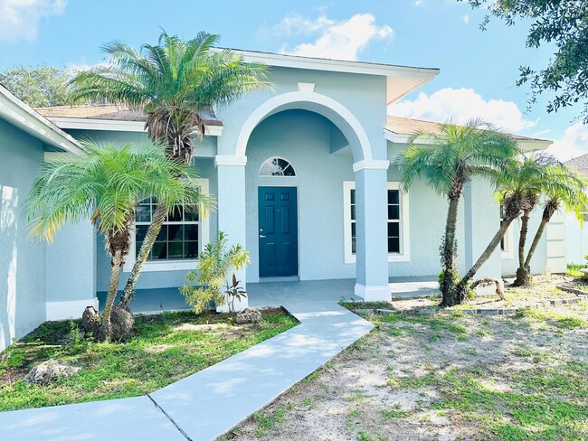 Photo - 549 SW Prater Ave