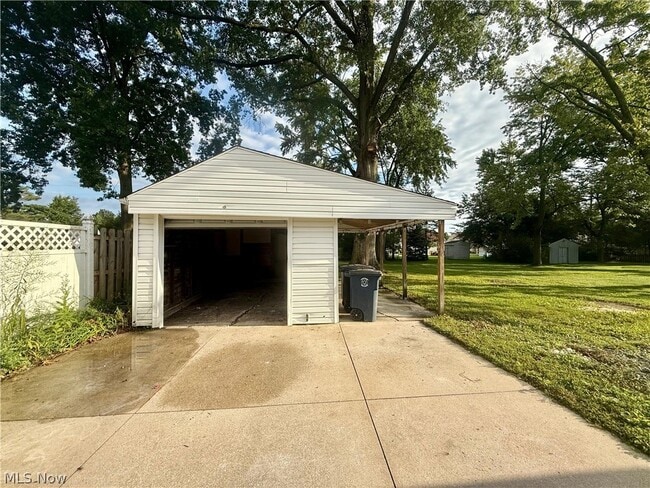 5363 Summit Rd
