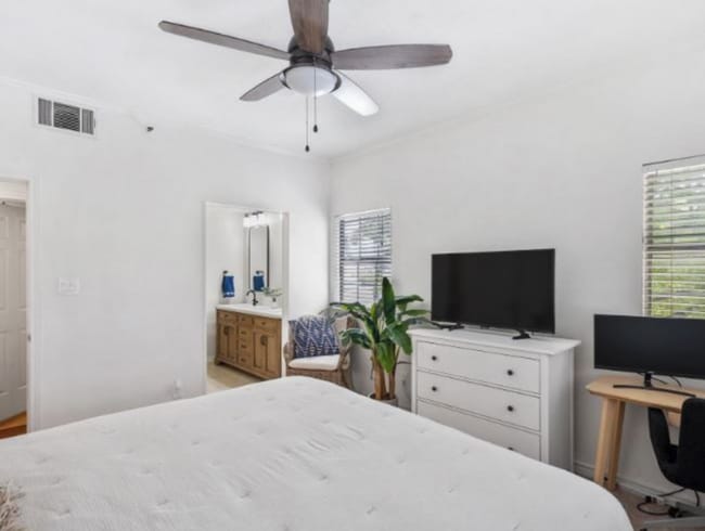 Building Photo - 1010 Allen St Unit 121-7 Rental