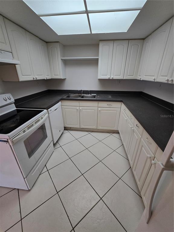 Photo - 1414 N Saturn Ave